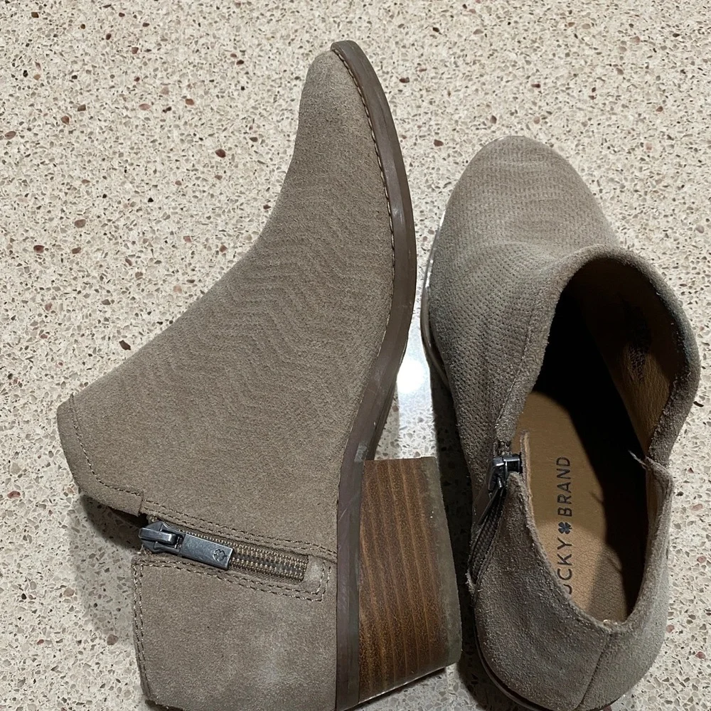 LUCKY BRAND WOMENS BOOTS